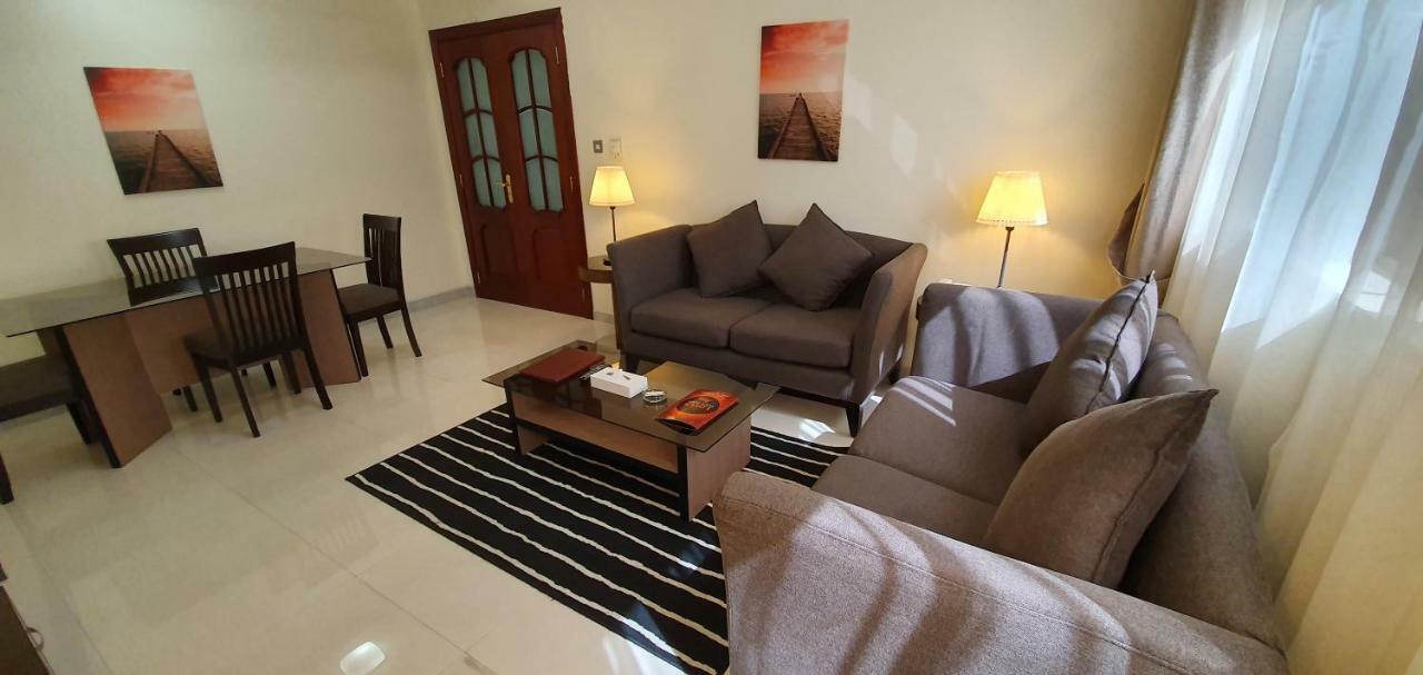 Ivory Hotel apartamentos Abu Dabi Exterior foto